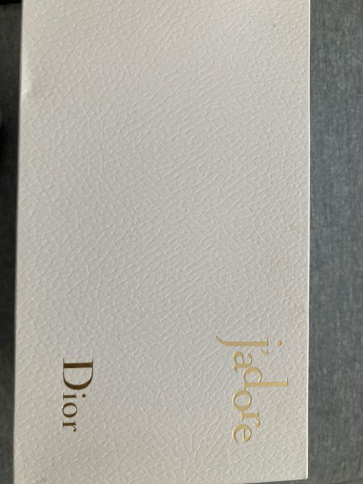 Dior zlota kosmetyczka nie uzywana z pudelkiem