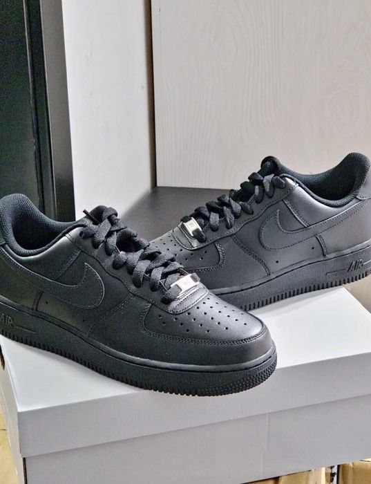 Nike Air Force 1 Low '07 black R.37.5