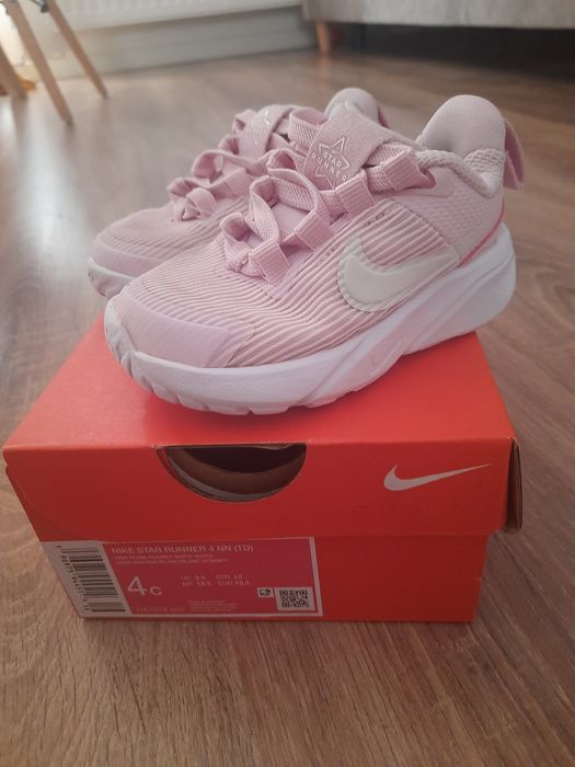 Oryginalne buciki dla dziewczynki Nike