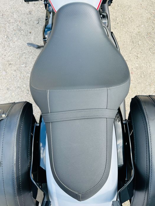 Kawasaki VN 900 Custom