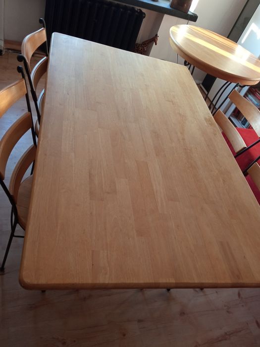 Sprzedam stół z krzeslami