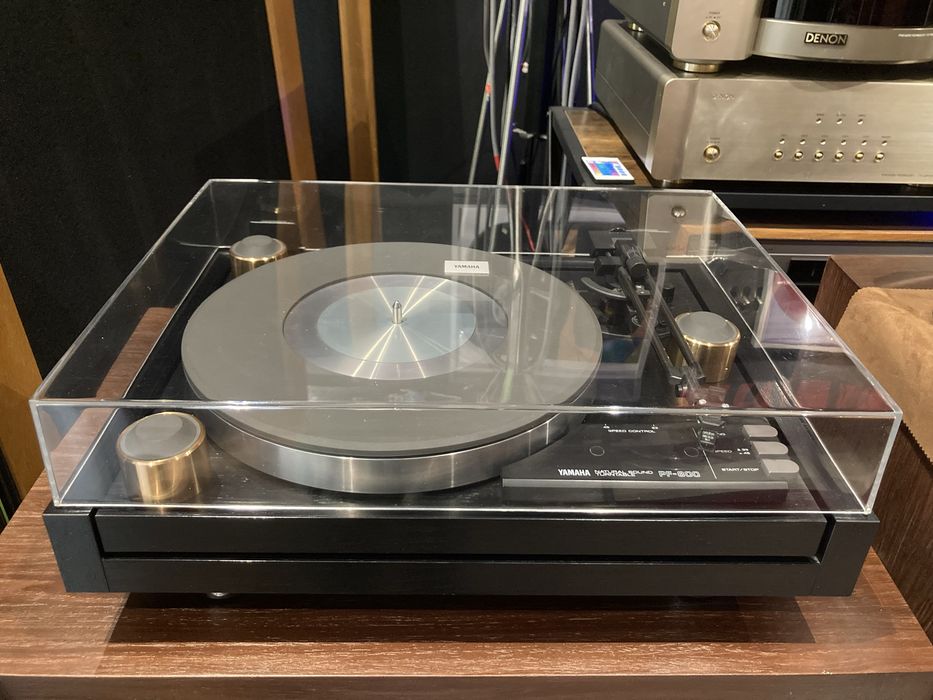 Studio Retrospekcja oferuje Yamaha PF-800 Europa Ortofon Kokekcjoner