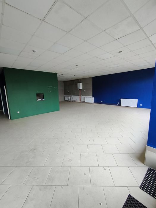 Wynajmę duży lokal bez czynszu