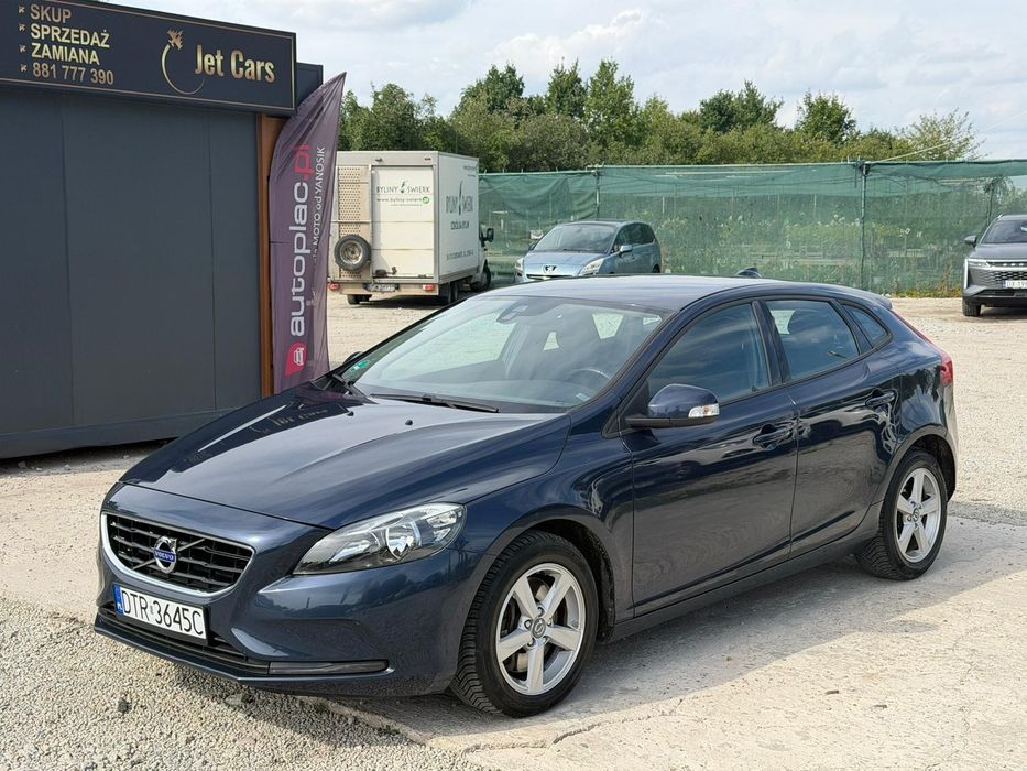 Volvo V40
