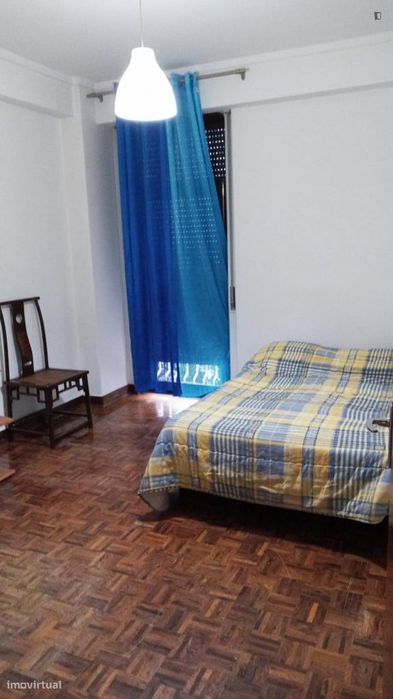 Quarto - localizado em Bairro do Sol Coimbra