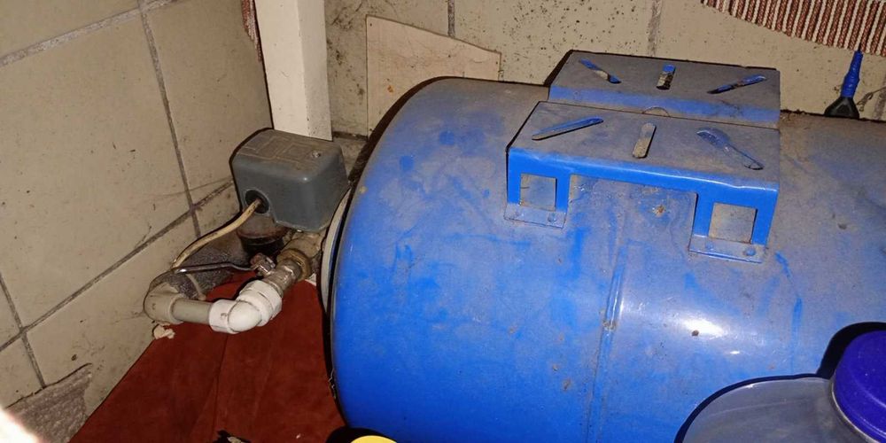 Дача поруч з лісом !