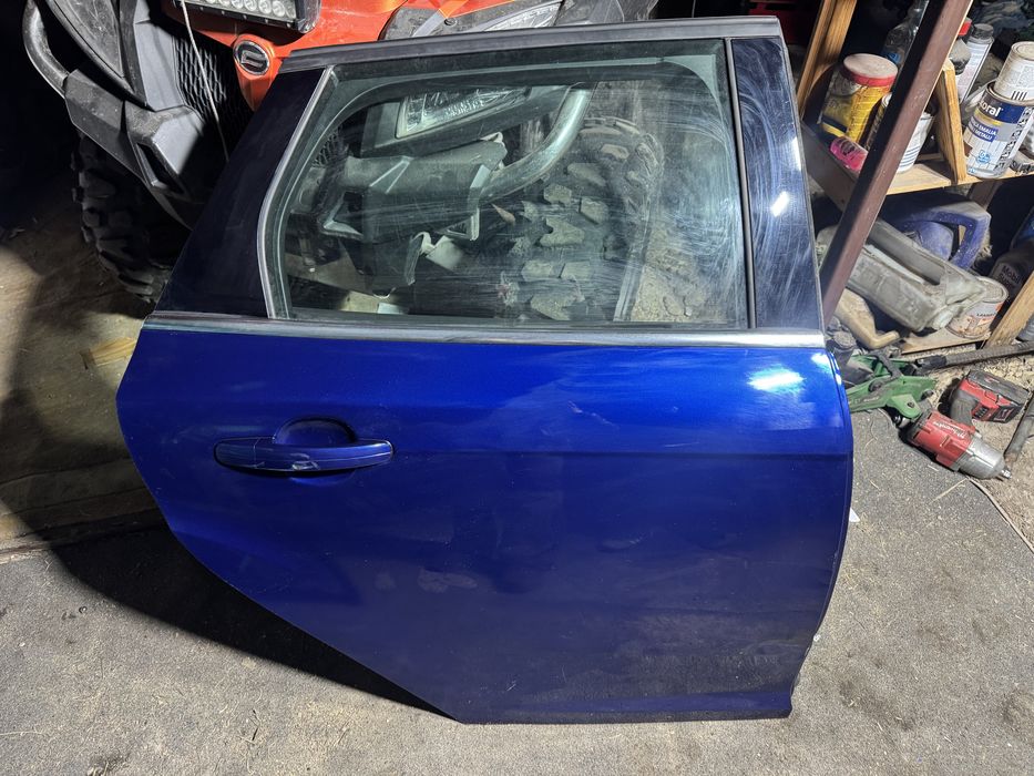 Drzwi prawy tyl ford focus