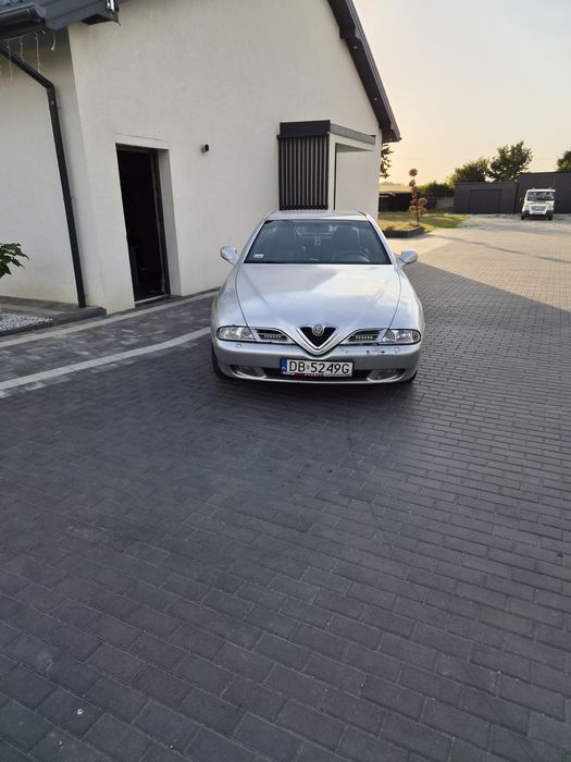 Alfa Romeo 166