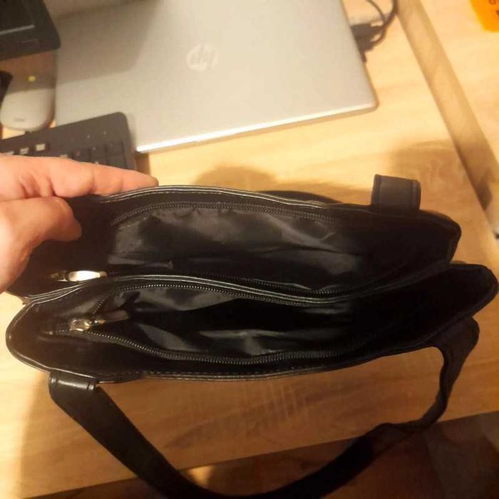 Czarna elegancka torebka w bardzo dobrym stanie