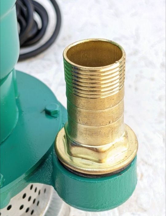 Потужний насос QDX для поливу і відкачування брудної води.