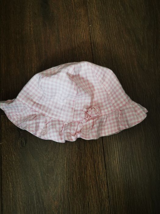 Kapelusiki na lato dla dziewczynki