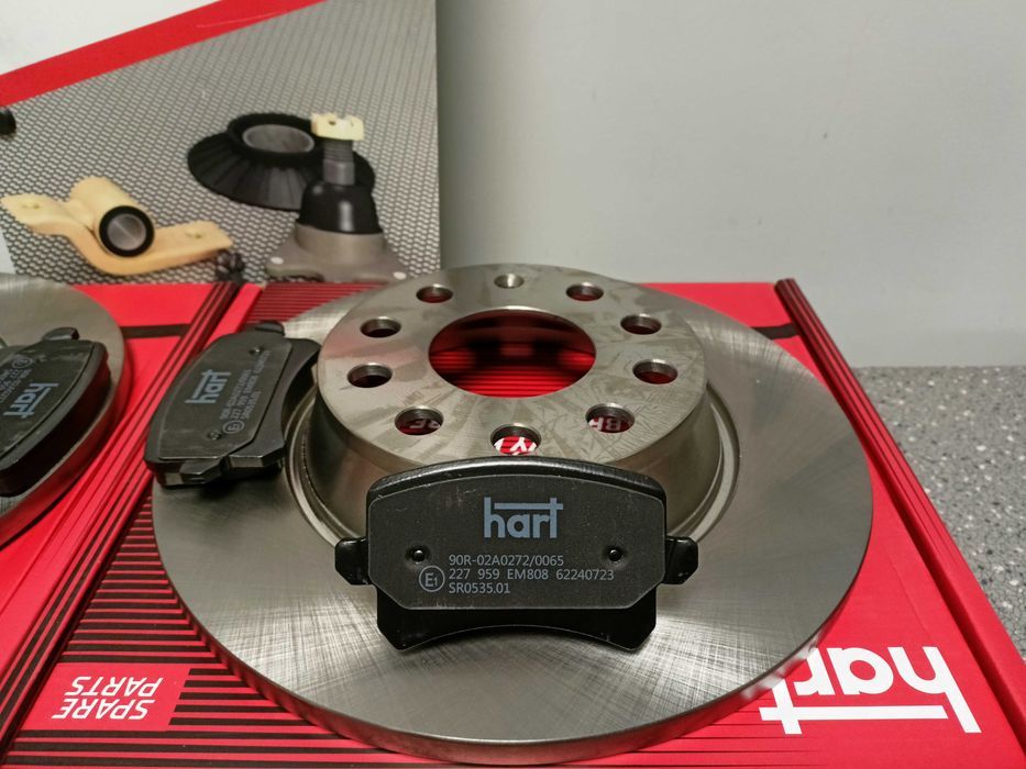 VW Passat B6,Leon,Octavia 3 Tarcze hamulcowe tył+klocki.> PROMOCJA !!!