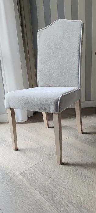 Krzesło w stylu hampton