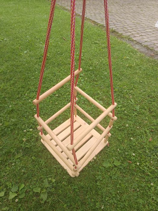 Huśtawka dla Maluszka, drewniana