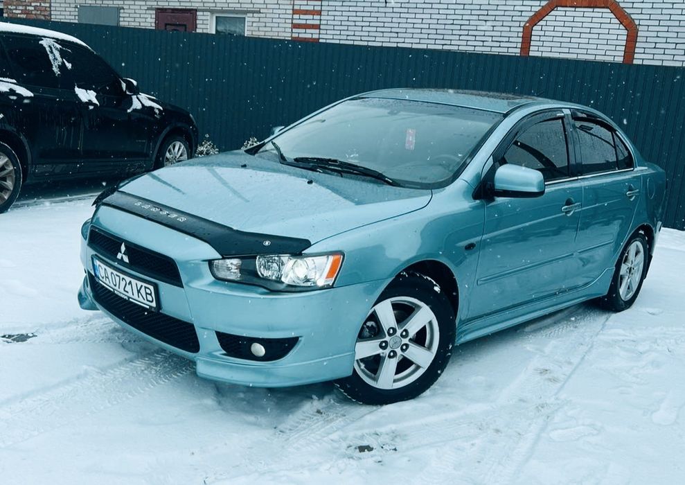 Mitsubishi lancer EX (GLS)