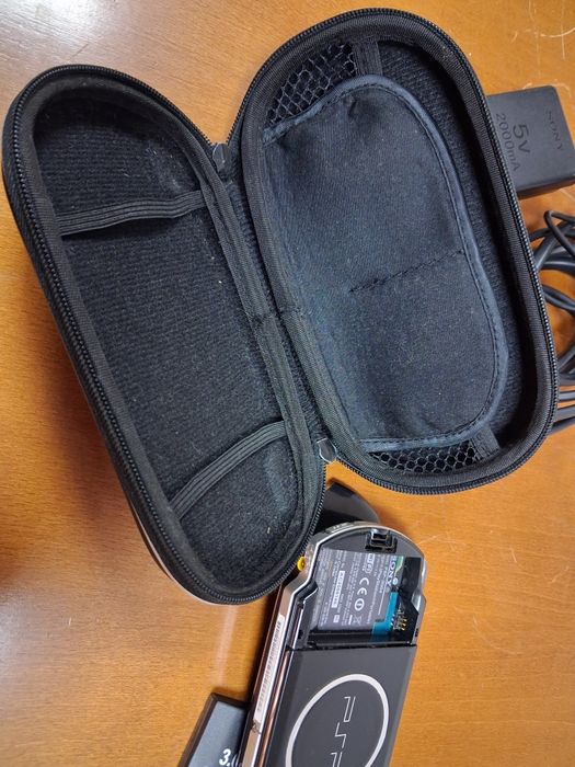 Consola Sony PSP-3004 - Em excelente estado e a funcionar!