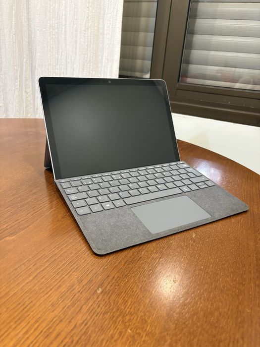 Microsoft Surface Go 2 8GB/128GB + Teclado + Rato Microsoft
