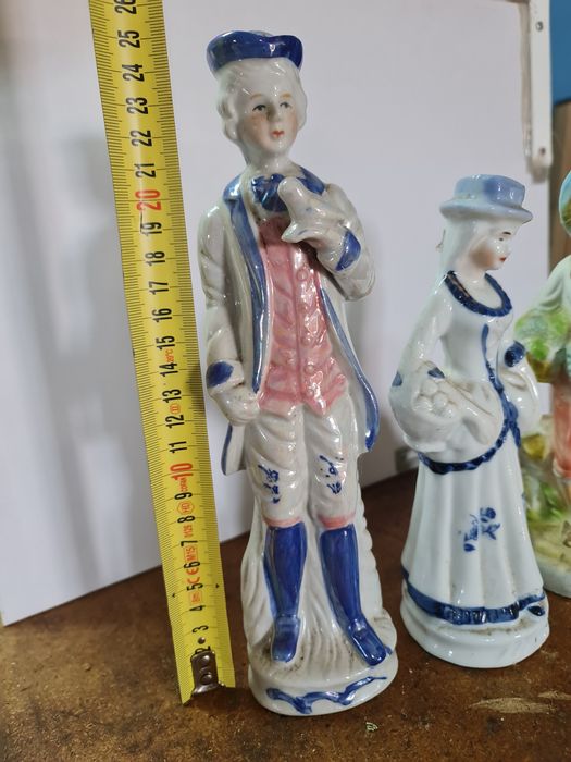 Bonecos em loiça antigos