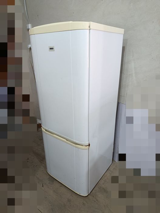 Холодильник Zanussi в нормальному стані