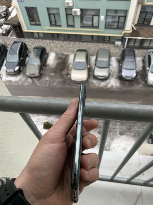 Iphone 11 pro max  зелений