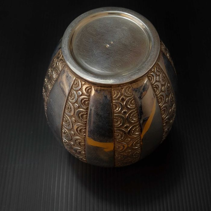 jarrinha em prata maciça muito antiga