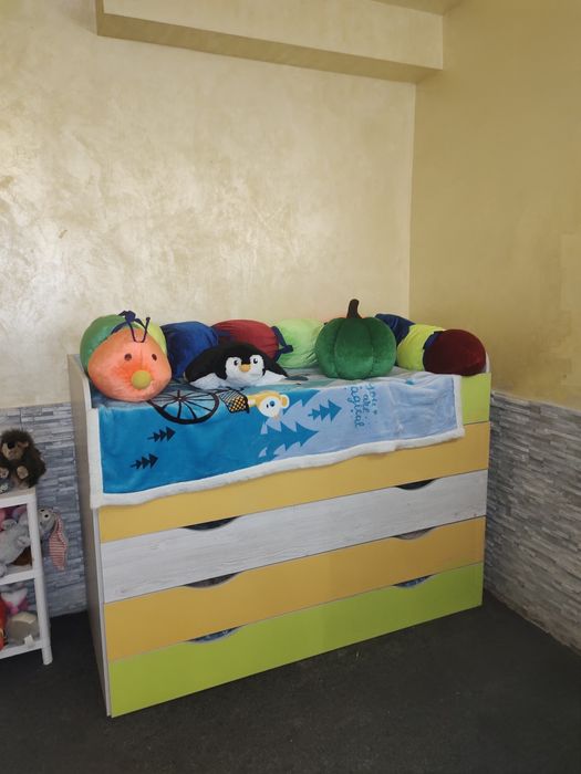 Продається комплект меблів для дитячого садка / дитячого центру