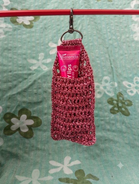 Szydełkowe etui-brelok