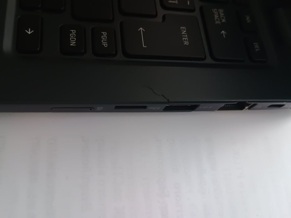 Dynabook(Toshiba) X30L-J-19H / i7-1165G7 / iris xe / 16 ram / ssd 512