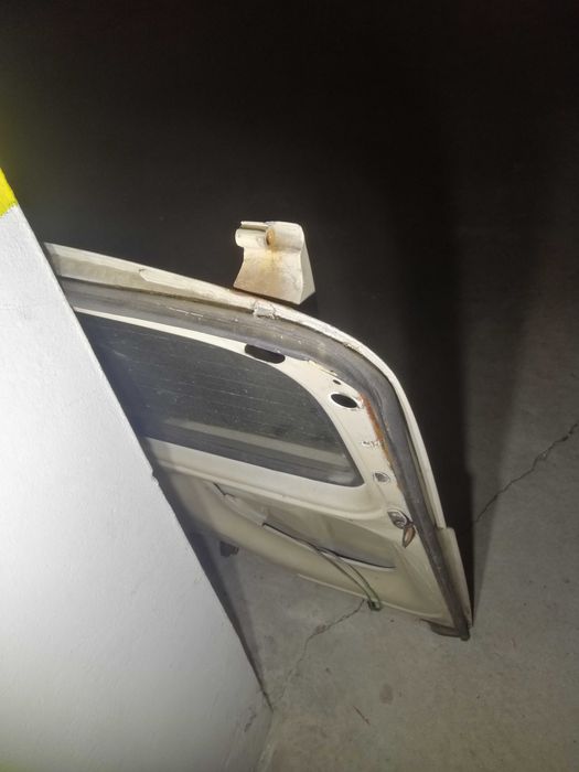 Porta da mala Renault 4 L completa