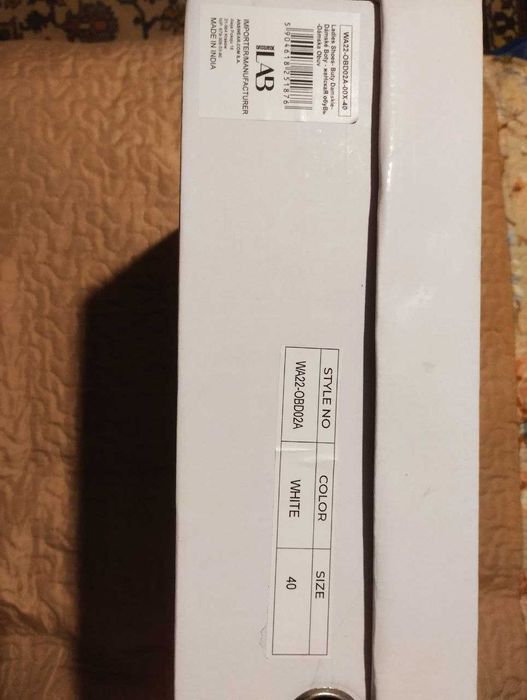 Чоботи жіночі, білі, натуральна шкіра у відмінному стані