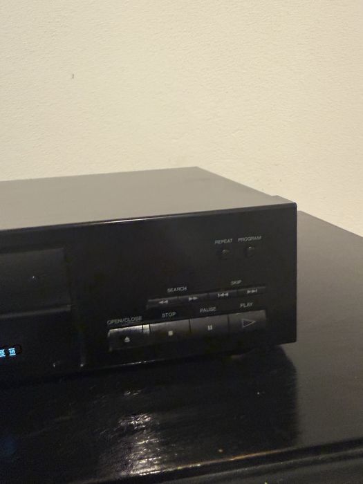 Vendo Leitor de CDs Technics SL-PJ28A