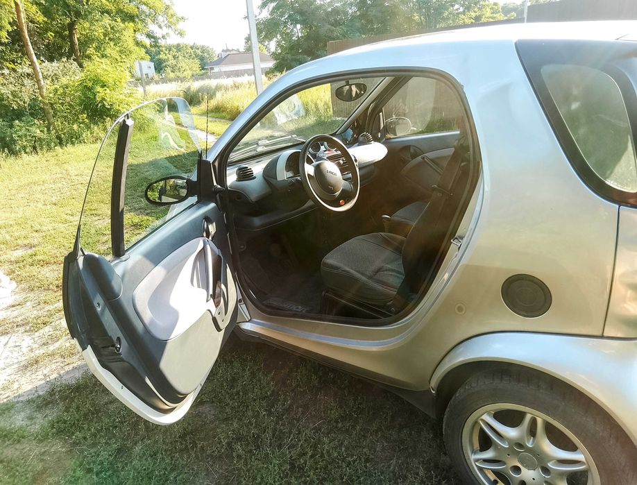 Продам Smart 2001