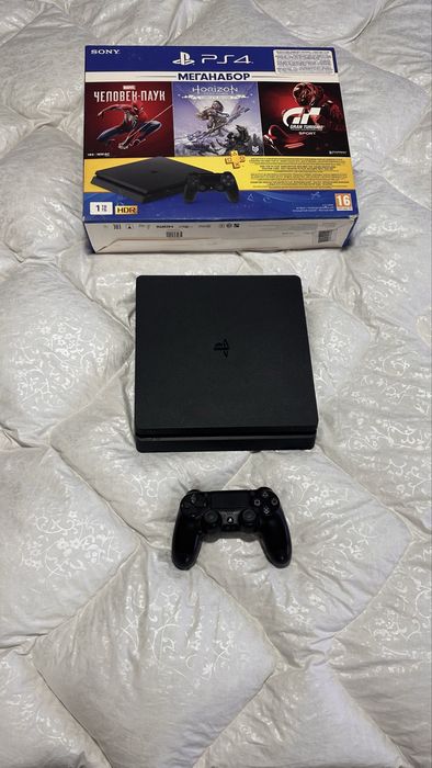 PlayStation 4 Slim 1TB — відмінний стан