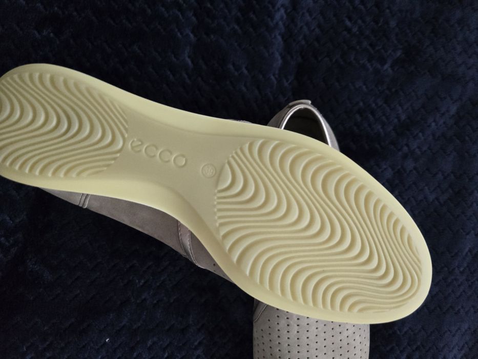 Ecco nowe skórzane buty 39