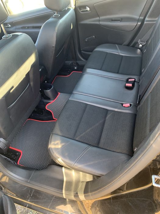 Peugeot 207 SW 2012 рік