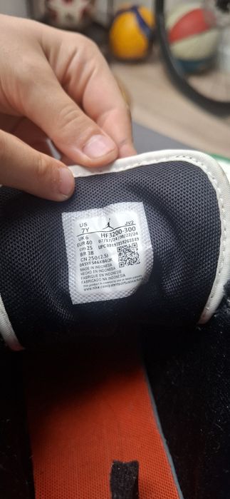 Nike Jordan Mid 1  rozmiar 40 EU 25 cm