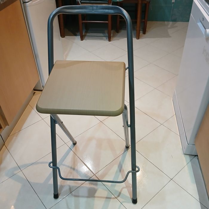 Cadeira alta dobrável