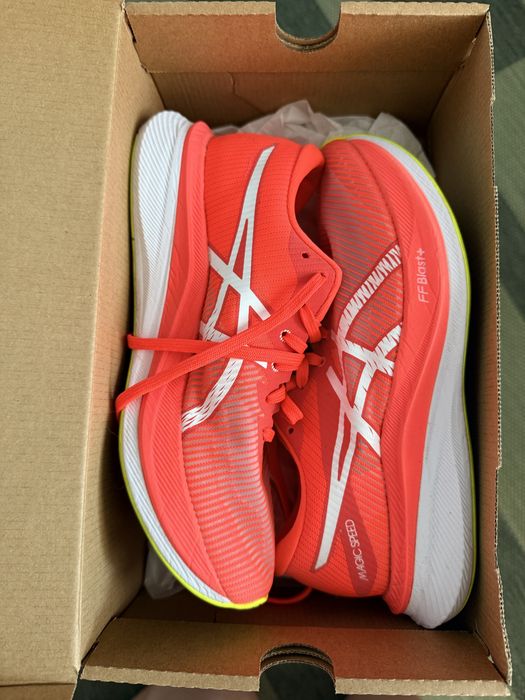 Buty biegowe Asics Magic Speed 3 (r.40)