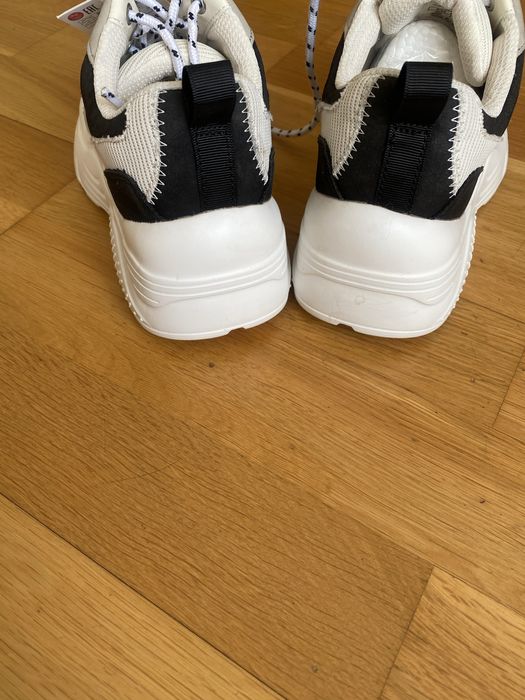 Жіночі кросівки 36 PULL &BEAR