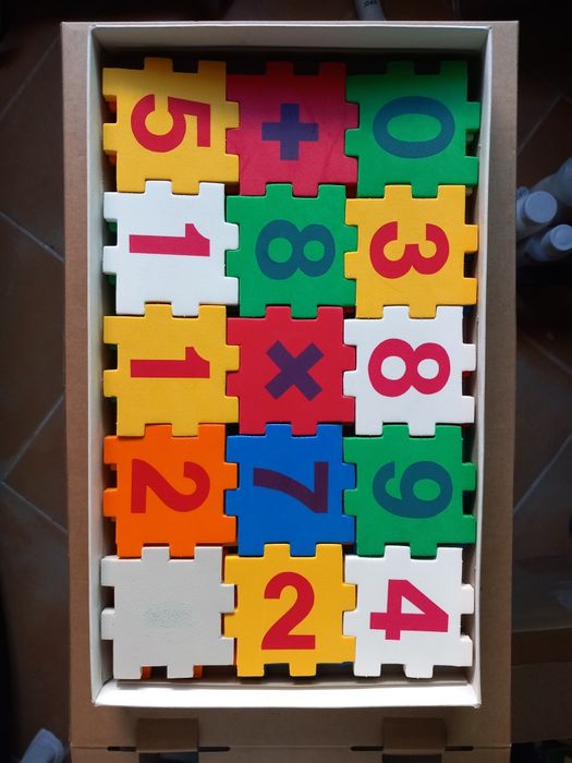 Tapete & Cubos - Puzzle Infantil (2 em 1) - 30 Peças