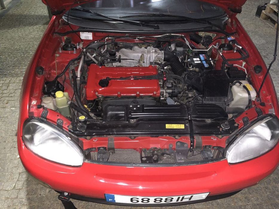 Mazda MX3 1.6cc 16V Vermelho