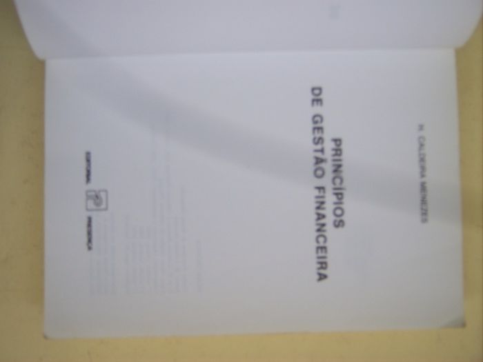 Princípios de Gestão Financeira de H. Caldeira Menezes