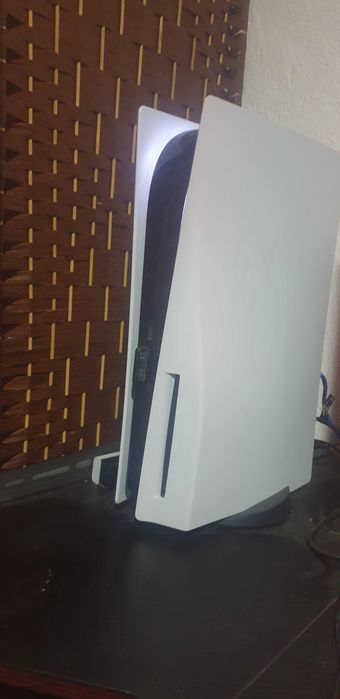 Ps5 edicaõ basica 1 tb/ controlo novo / controlo para peca