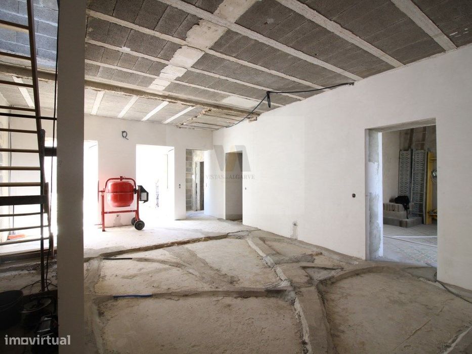 Moradia com Obra Avançada | Potencial de Valorização Imediata