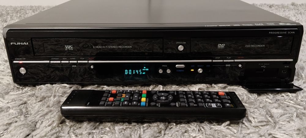 Magnetowid Nagrywarka VHS DVD HDD FUNAI WD6D-M100 HDMI Hi-Fi 6gł pilot
