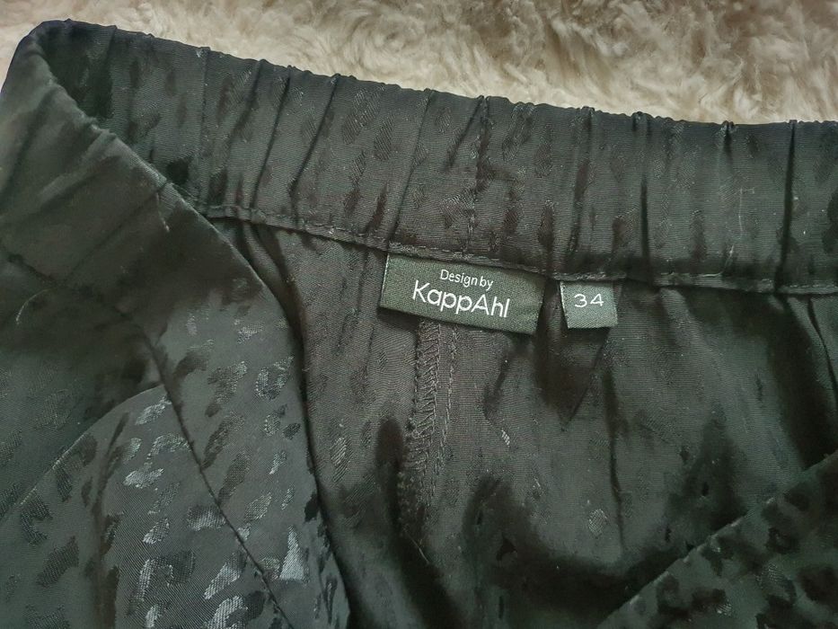 Czarne szerokie spodnie