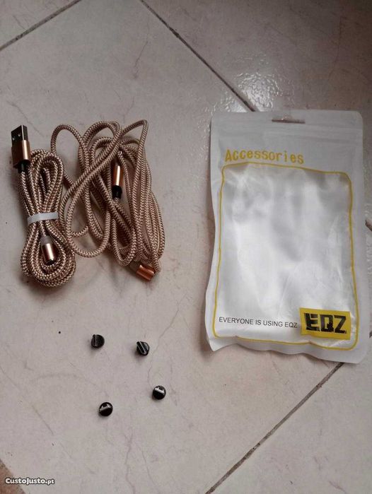 Cabo magnético "novos e embalados"
3 cores