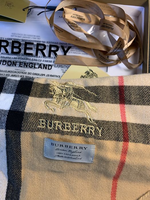 Cachecol Caxemira Bege - Burberry