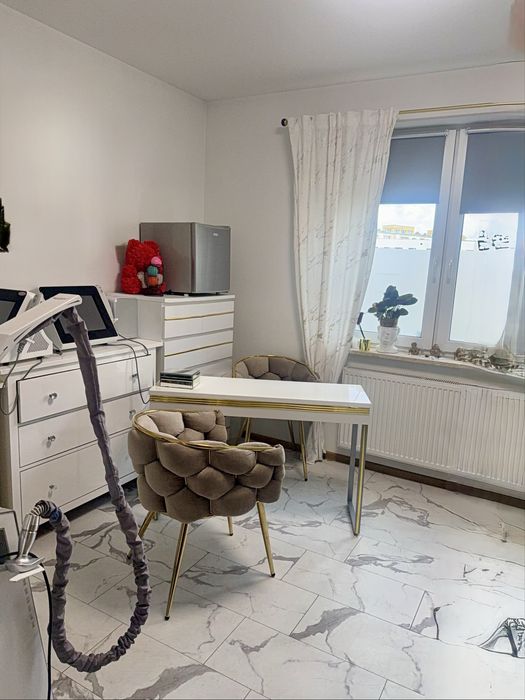 Odstępne - w pełni wyposażony gabinet kosmetologiczny + solarium