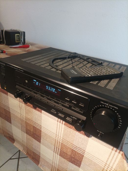 Kenwood KR-4050 amplituner